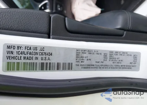 2021 Jeep Grand Cherokee Laredo X 4X4 из США, поврежденный, VIN 1C4RJFAG3MC676434